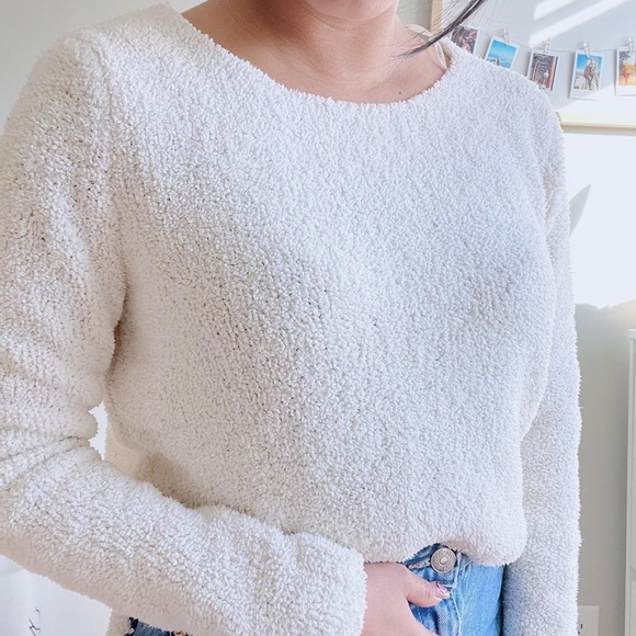 Gorgeous white cozy sweater - Picture 2 of 3
